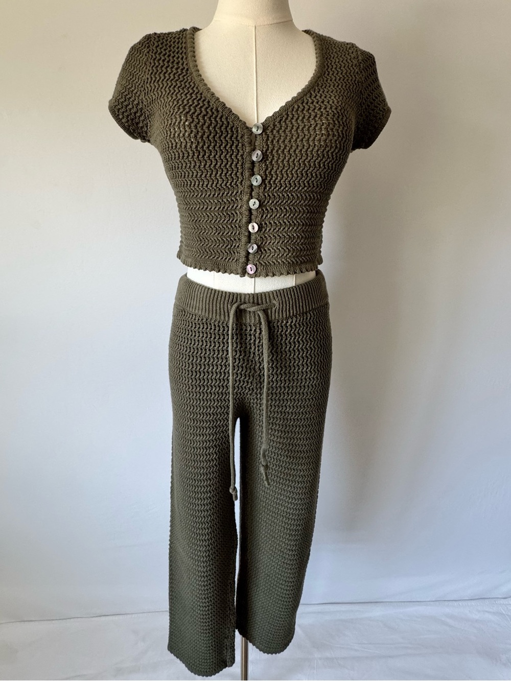 Olivaceous Olive Green Knit Two Piece Set Crop Top Pants Size Small